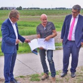 Eerste paal landschapskunstwerk